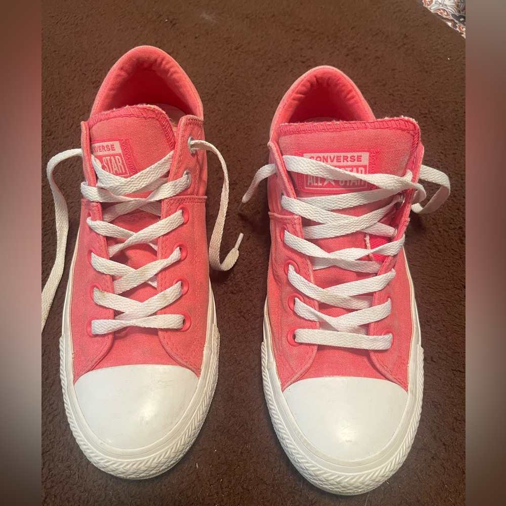 Converse women’s Coral Sneakers